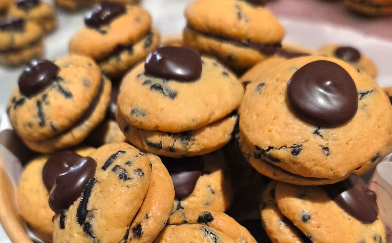 Chocolate Sandwich Cookies